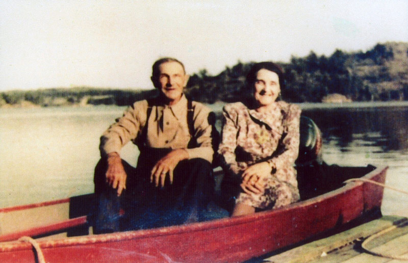 Benjamin and Albertine St. Louis (en bateau)